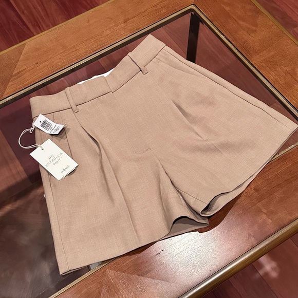 Wilfred Effortless Shorts 5” - Picture 2 of 7